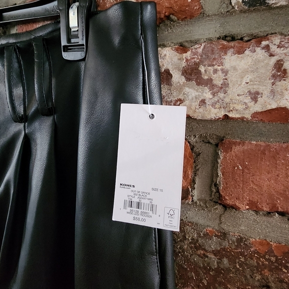 SO Faux Leather High Waist Pleated Wide Leg Pants NWT Size 15 Juniors - Picture 6 of 9